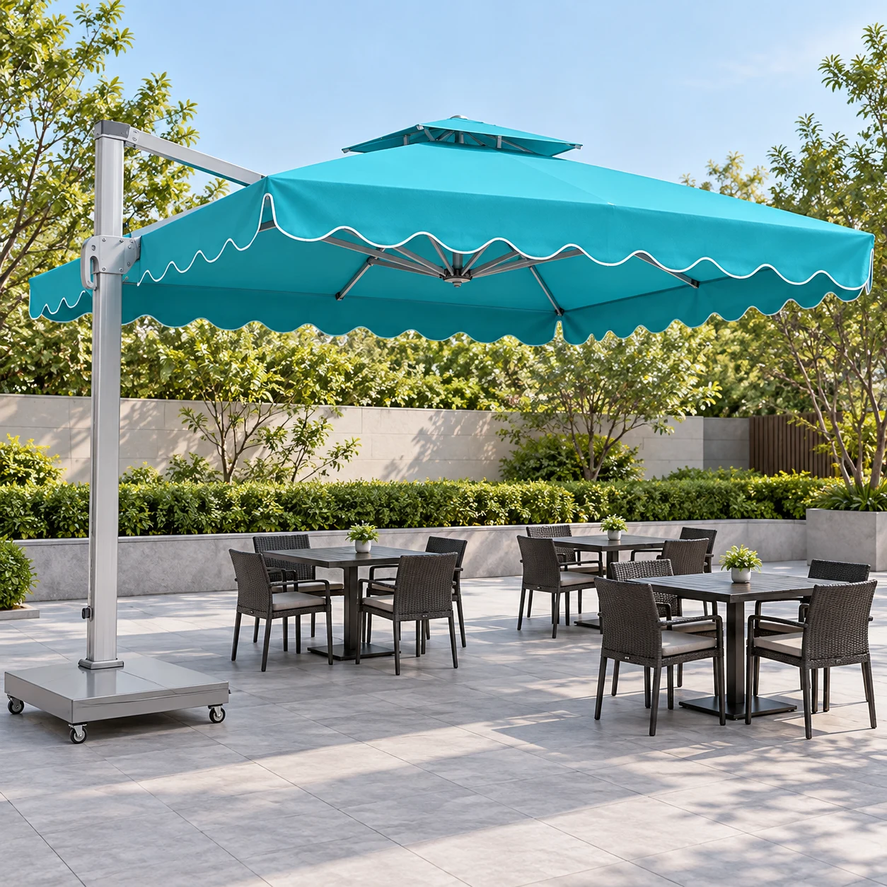 Minh họa dù lệch tâm vuông xanh với trụ bên và các bàn cafe bố trí theo hàng