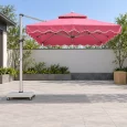 Minh họa dù lệch tâm tán vuông màu hồng tại khu vực chuẩn bị thông thoáng