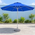 Minh họa dù chính tâm tán xanh dương, trụ giữa kim loại và chân đế tròn