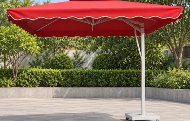 Minh họa dù lệch tâm tán vuông đỏ có diềm viền sáng và trụ thẳng lệch bên trên đế chữ nhật
