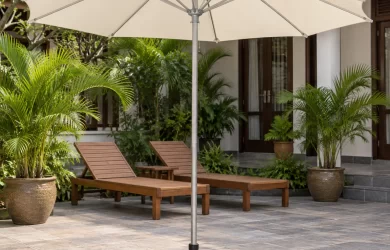 Minh họa ô chính tâm tán màu ngà, thân giữa và đế tròn tại sân ghế nghỉ